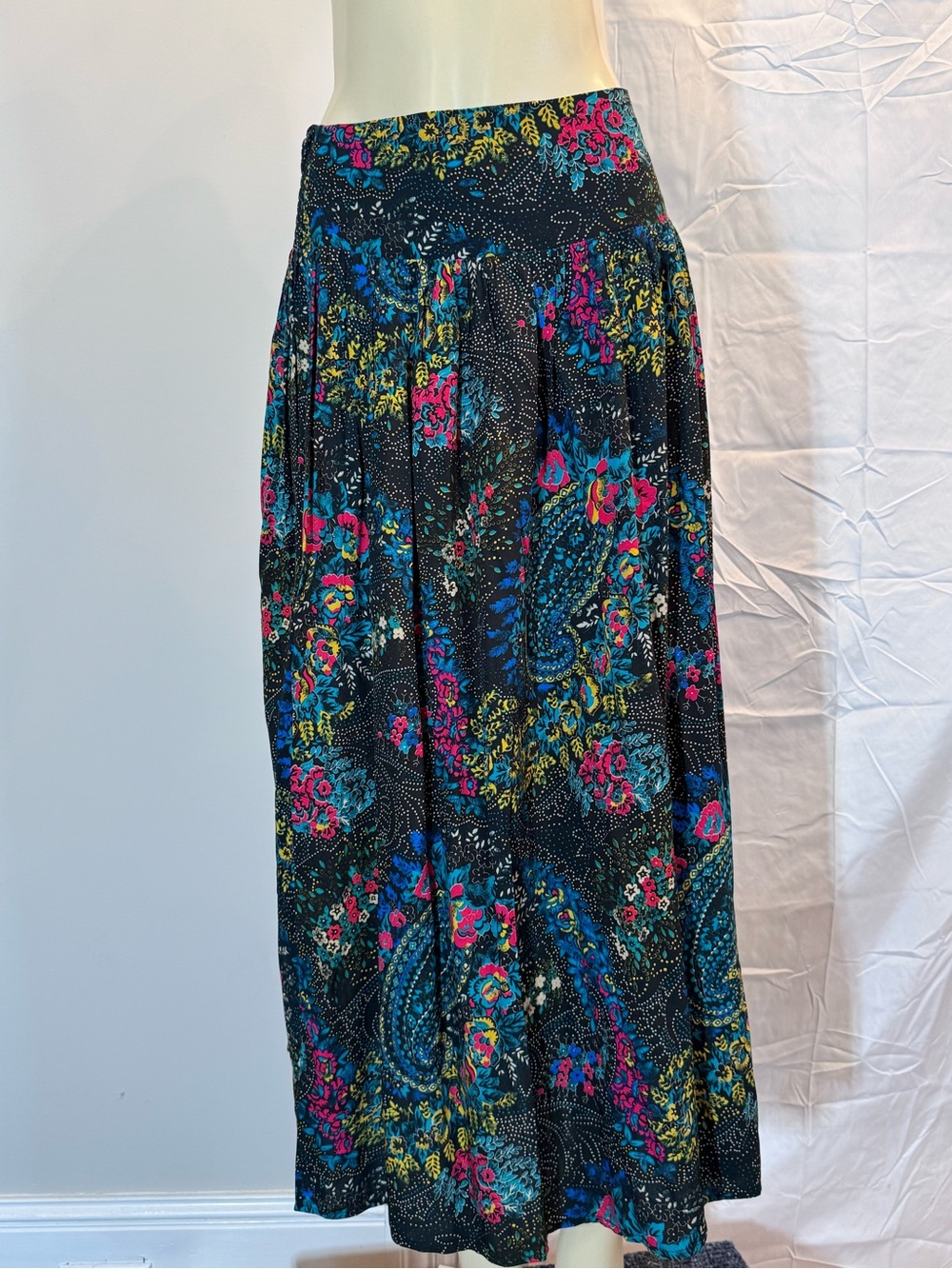 Natural Life Black Floral Paisley Maxi Skirt - Women's